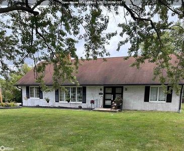 1596 N Van Buren Ave