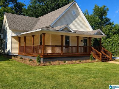 204 Mary St