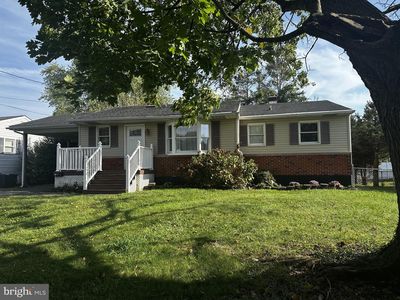 120 Bowling Ln