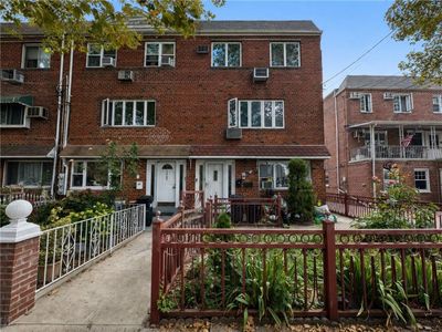 2066 E 54th St