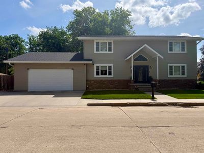802 Oswego Ave