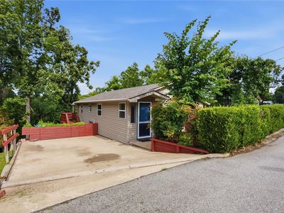 10007 Summit Dr
