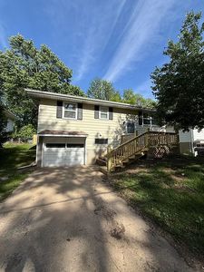 1227 Dickinson Rd