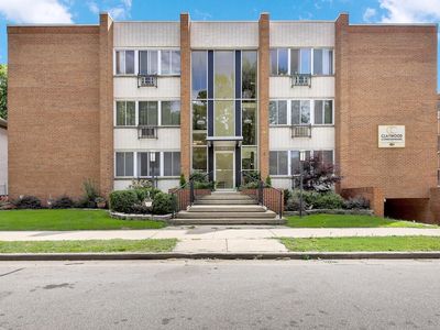 825 East Henry Clay STREET #204