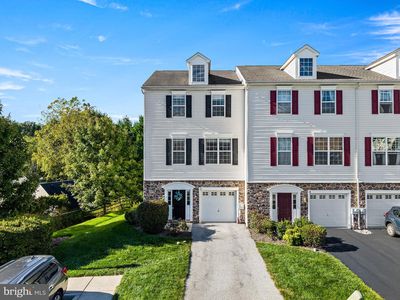 2 Shoreham Dr