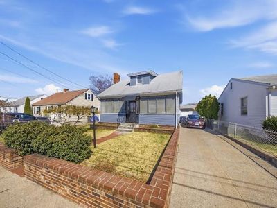113 Woodside Ave
