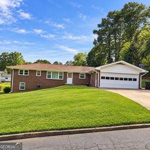 1515 Patricia Dr