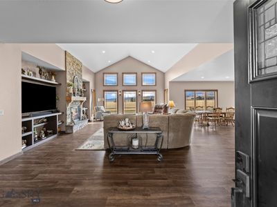 5 Bugle Ct
