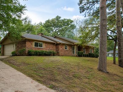101 Lakeshore Dr