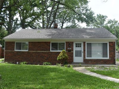 Property at 28095 Selkirk St, Southfield, MI