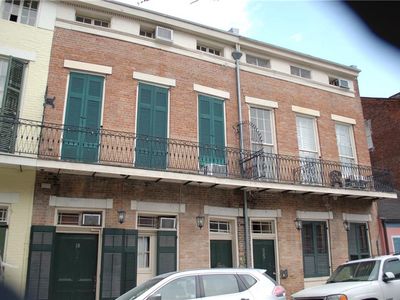 929 Dumaine St APT 1