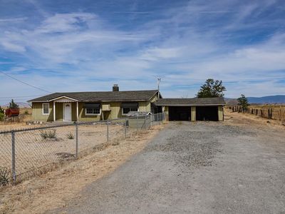 1038 S Phillipe Ln