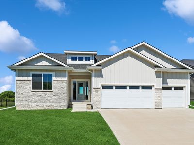 460 NW Gracewood Dr