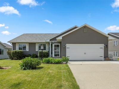 2519 Grand River Dr