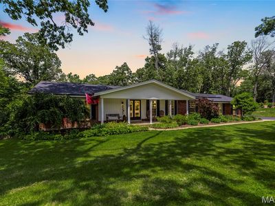 9333 Lincoln Dr