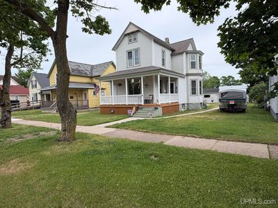 210 N 13th St