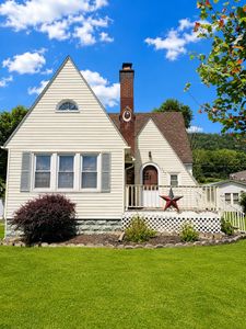 583 Kanawha Ave