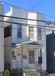 2157 Belmont Ave