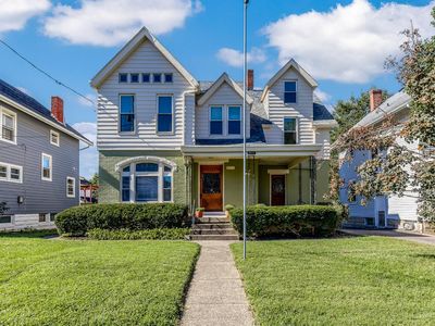2217 Monroe Ave
