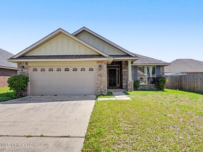 10601 Roundhill Dr