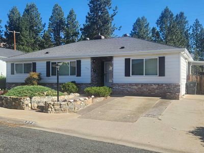 Property at 732 Pioneer St, Yreka, CA