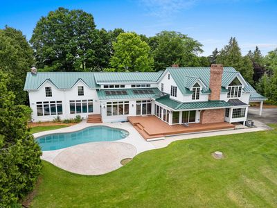 5620 Galuska Rd