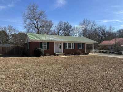 454 White Ave