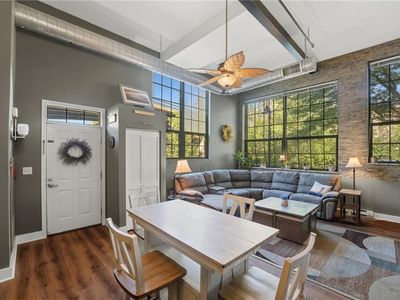 180 Allen St Unit 101