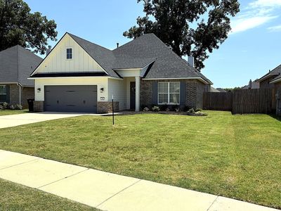 216 Cullom Dr