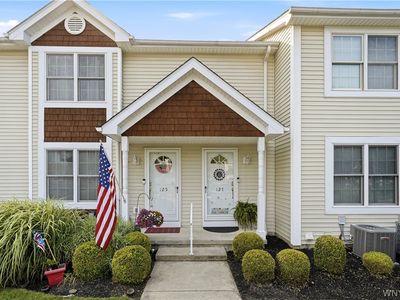 127 Olde Stone Ln