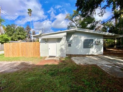 Property at 18107 Lake Front Dr, Lutz, FL
