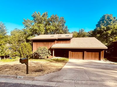 908 Pin Oak Ct
