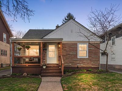 911 Van Buren Ave NW