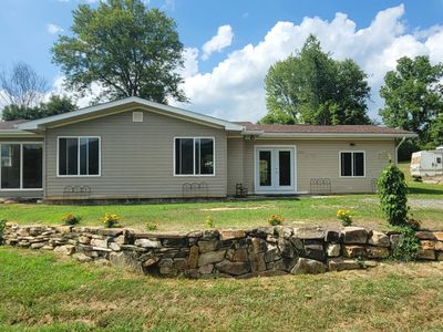Property at 33 Dillon Ln, Hinton, WV