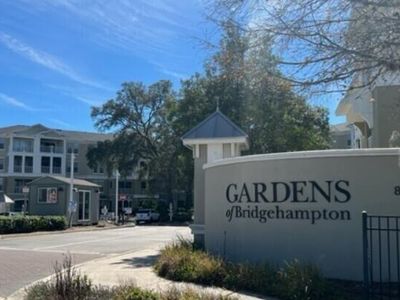 8290 GATE Parkway #806