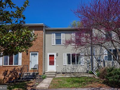 76 Persian Lilac Dr