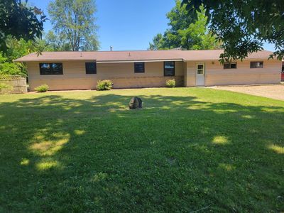 7735 E D Ave