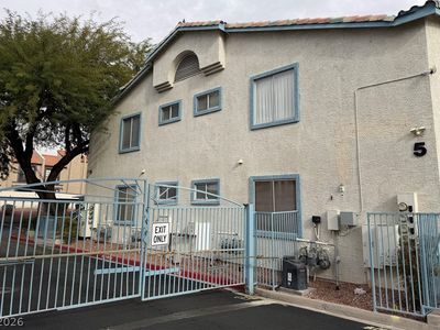 4960 Harrison Dr APT 230
