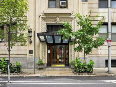 250 S 13th St APT 11E