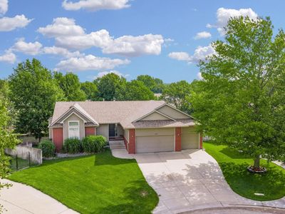 110 S Angela Cir