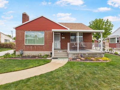661 W Fern Dr