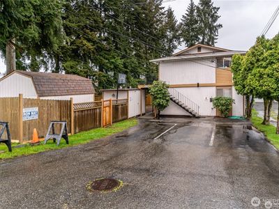 6321 Broadway Avenue