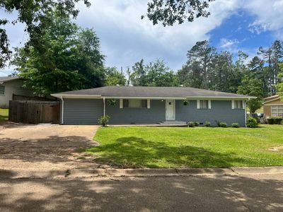 115 Pine Dr