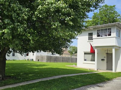 215 N Center St