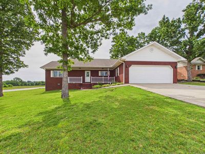 1201 Pinetree Ln