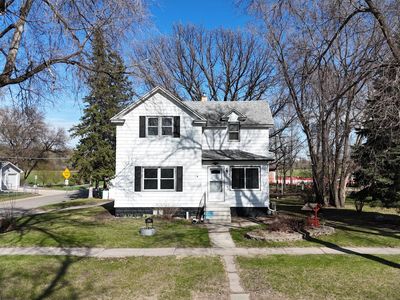 404 2nd St S