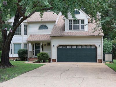 302 Peachtree Ln