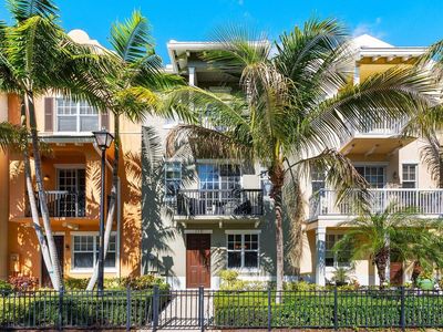 110 SW 1st Avenue