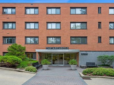 2725 39th St NW APT 201