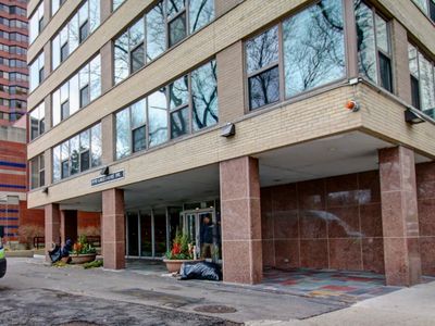 2970 N Lake Shore Dr #4D-4E
